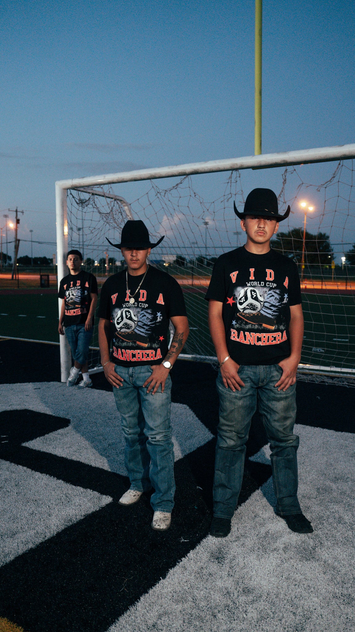 BOOT KICK T-SHIRT